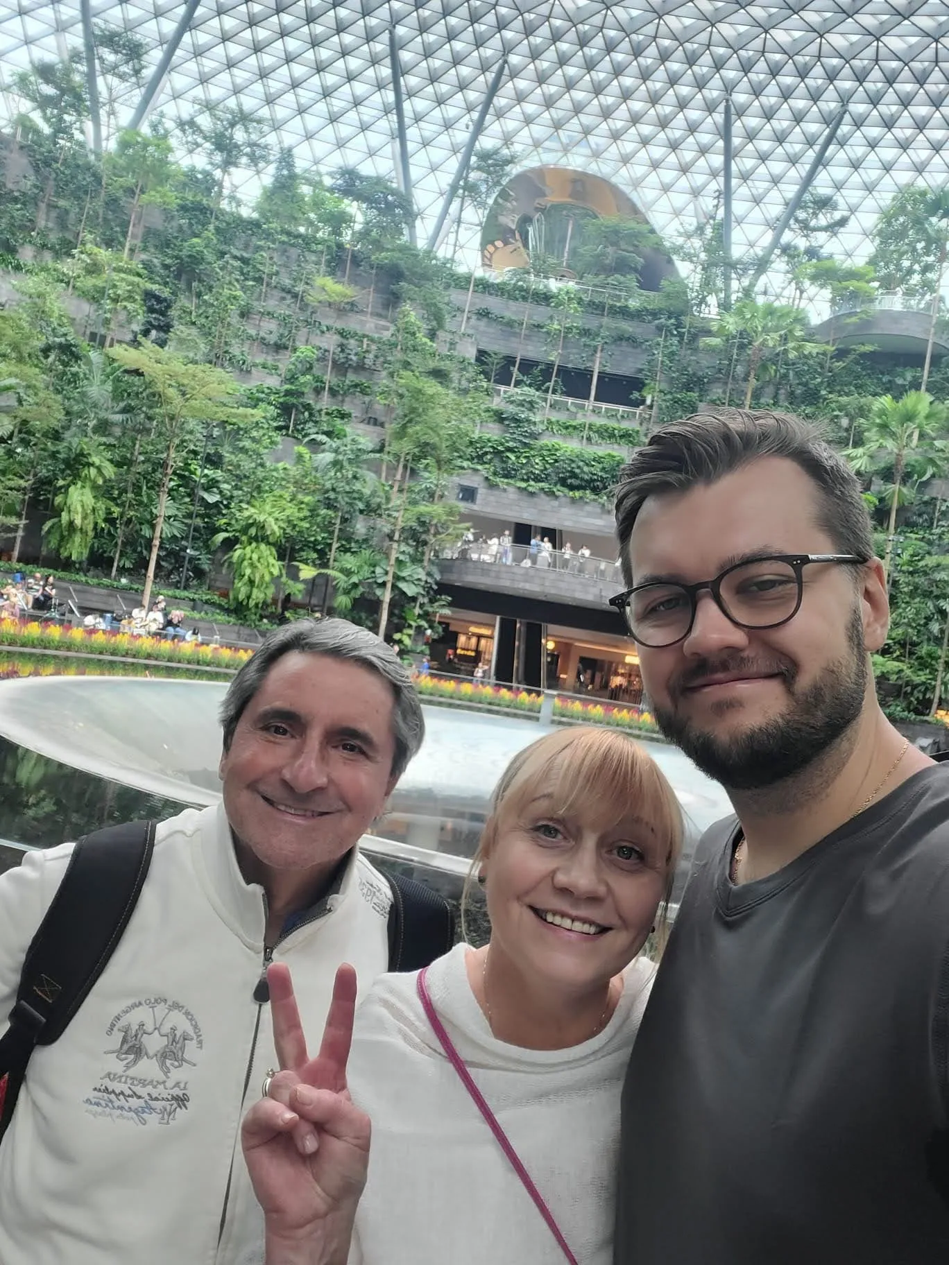 changi-airport-family